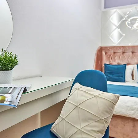 Apartment Elegant Lux In Square *