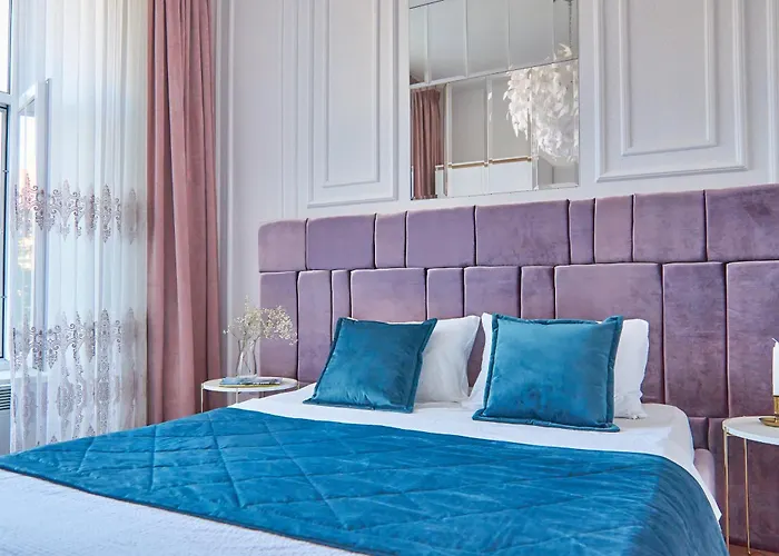Elegant Lux In Square Apartman *