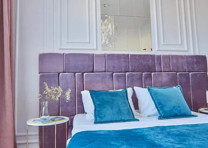 Elegant Lux In Square Apartman