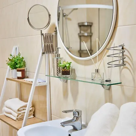 Elegant Lux In Square شقة موكاشيفه